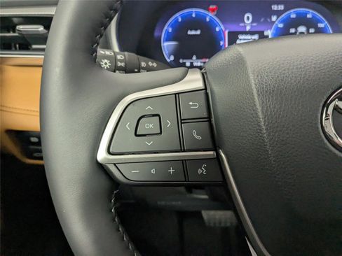 New 2026 Toyota Highlander Platinum image 15