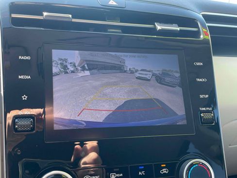 Used 2022 Hyundai Tucson SEL FWD image 17