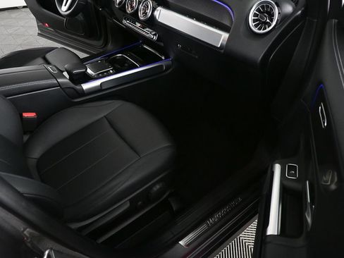 Certified 2022 Mercedes-Benz GLB 250 image 23