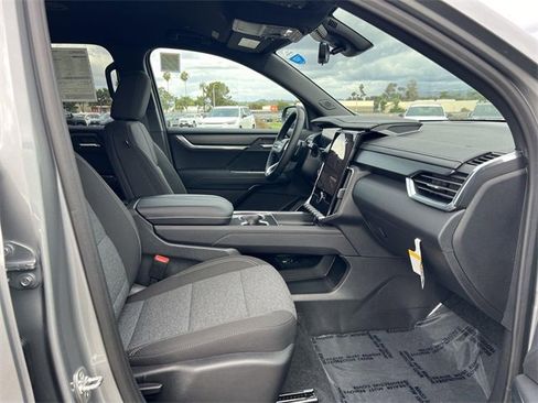 New 2026 GMC Acadia Elevation image 31