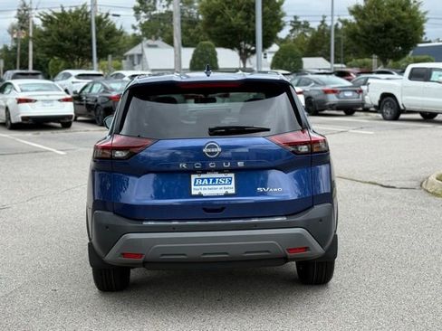 Certified 2022 Nissan Rogue SV image 6