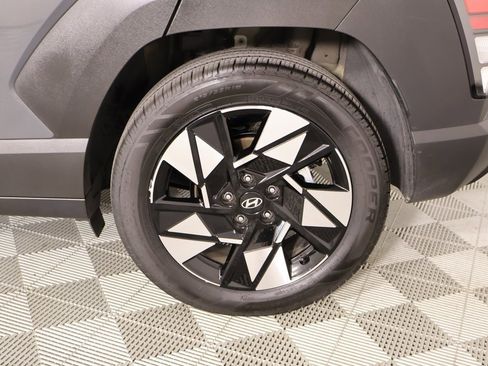 Used 2025 Hyundai Kona SEL image 17