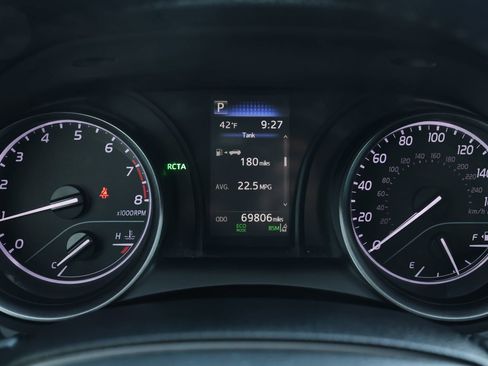 Used 2023 Toyota Camry SE w/ Convenience Package image 16