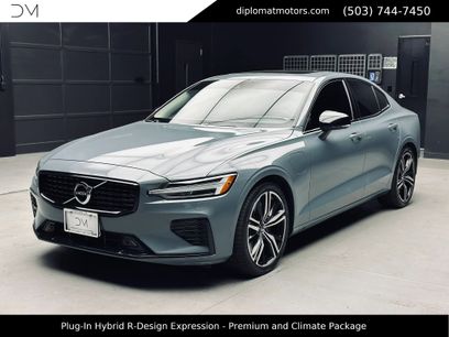 Used 2022 Volvo S60 T8 R-Design Expression w/ Premium Package