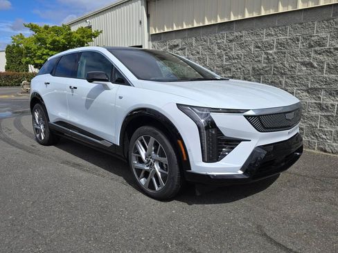 New 2026 Cadillac Optiq Luxury 2 AWD/4WD image 11