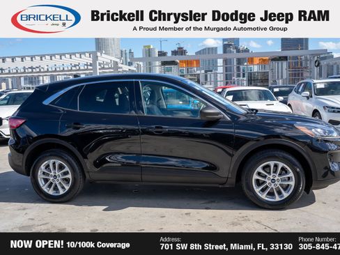 Used 2022 Ford Escape SE image 4