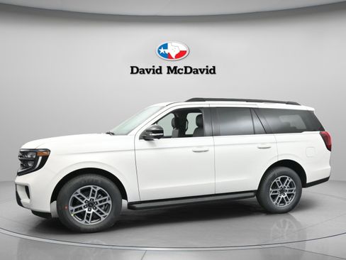 New 2025 Ford Expedition Active image 2