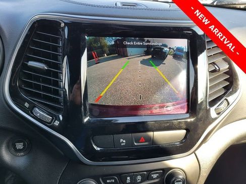 Used 2020 Jeep Cherokee High Altitude AWD/4WD image 10