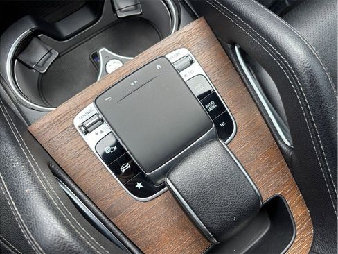 Used 2020 Mercedes-Benz GLE 450 4MATIC w/ AMG Line Exterior image 37