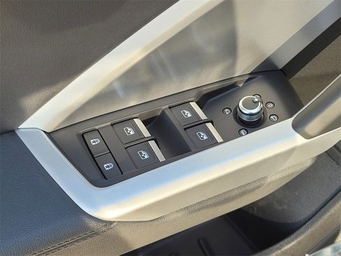 Used 2021 Audi Q3 2.0T Premium Plus w/ Premium Plus Package image 18