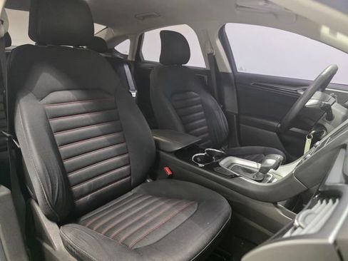 Used 2016 Ford Fusion SE FWD image 31