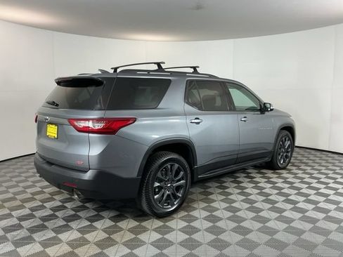Used 2020 Chevrolet Traverse RS w/ LPO, 'HIT The Road' Package AWD/4WD image 5