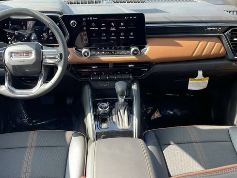 New 2026 GMC Canyon AT4 AWD/4WD image 16