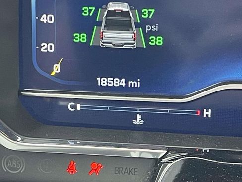 Used 2024 Chevrolet Silverado 1500 ZR2 w/ Technology Package image 19