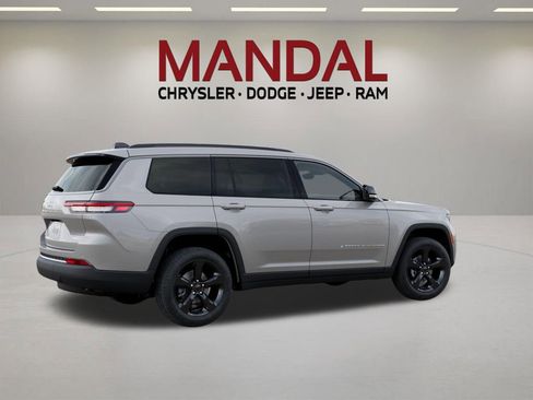 New 2026 Jeep Grand Cherokee L Limited AWD/4WD image 4