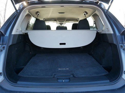 Used 2021 Nissan Rogue S image 16