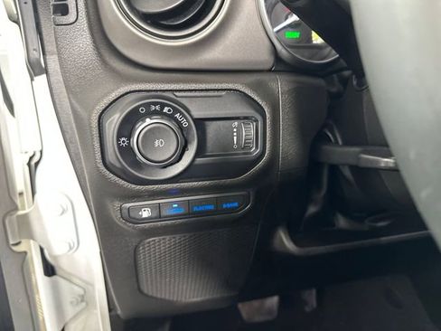 Used 2023 Jeep Wrangler Unlimited w/ Cold Weather Group image 19