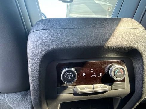 Used 2025 Buick Enclave Sport Touring w/ Super Cruise Package FWD image 24