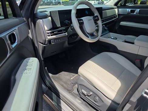 Used 2024 Hyundai Santa Fe SEL FWD image 10