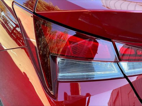 Certified 2025 Hyundai Elantra SEL image 24