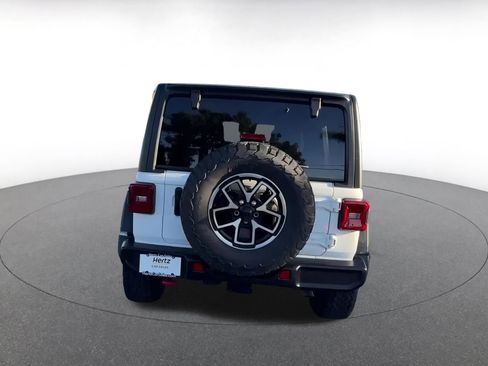 Used 2025 Jeep Wrangler Unlimited Rubicon image 9