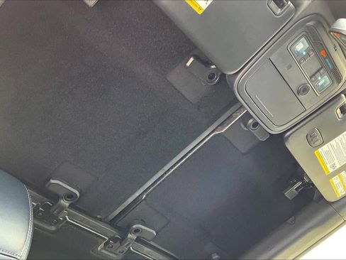 Used 2024 Ford Bronco Outer Banks image 14