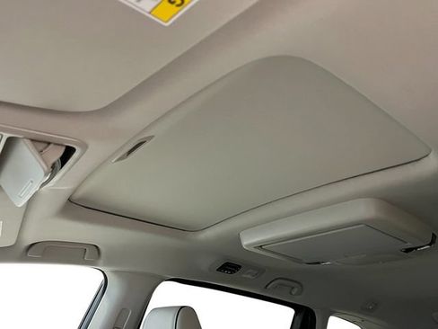 New 2027 Honda Odyssey Touring image 15