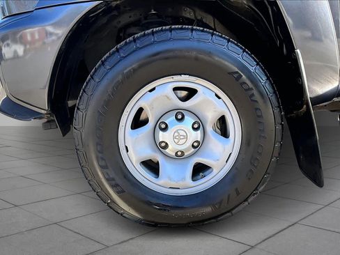 Used 2014 Toyota Tacoma PreRunner image 10