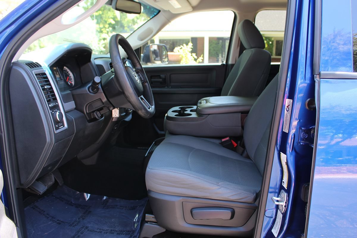 Used 2016 RAM 2500 Tradesman w/ Chrome Appearance Group AWD/4WD image 8