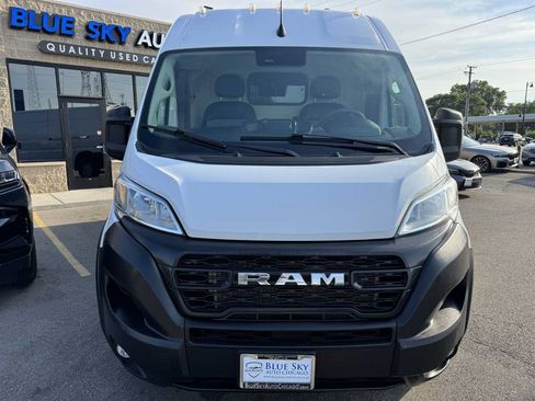 Used 2024 RAM ProMaster 2500 w/ Convenience Group FWD image 2