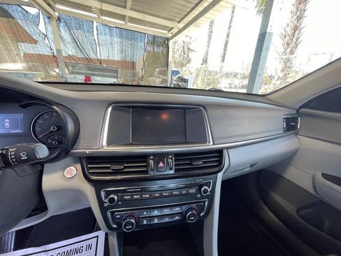 Used 2018 Kia Optima EX FWD image 3
