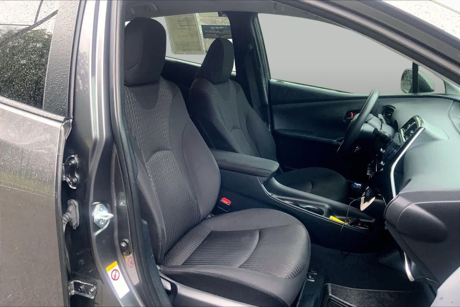 Used 2017 Toyota Prius Two FWD image 9