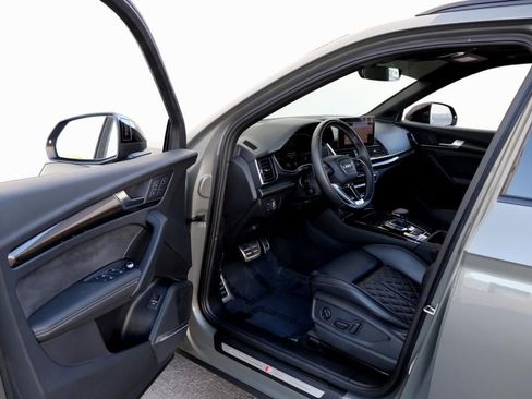 Used 2023 Audi SQ5 Premium Plus w/ Premium Plus Package image 2