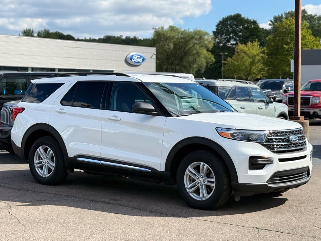 Used 2024 Ford Explorer XLT w/ Class IV Trailer Tow Package AWD/4WD image 26