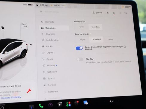 Used 2024 Tesla Model Y Long Range RWD image 27