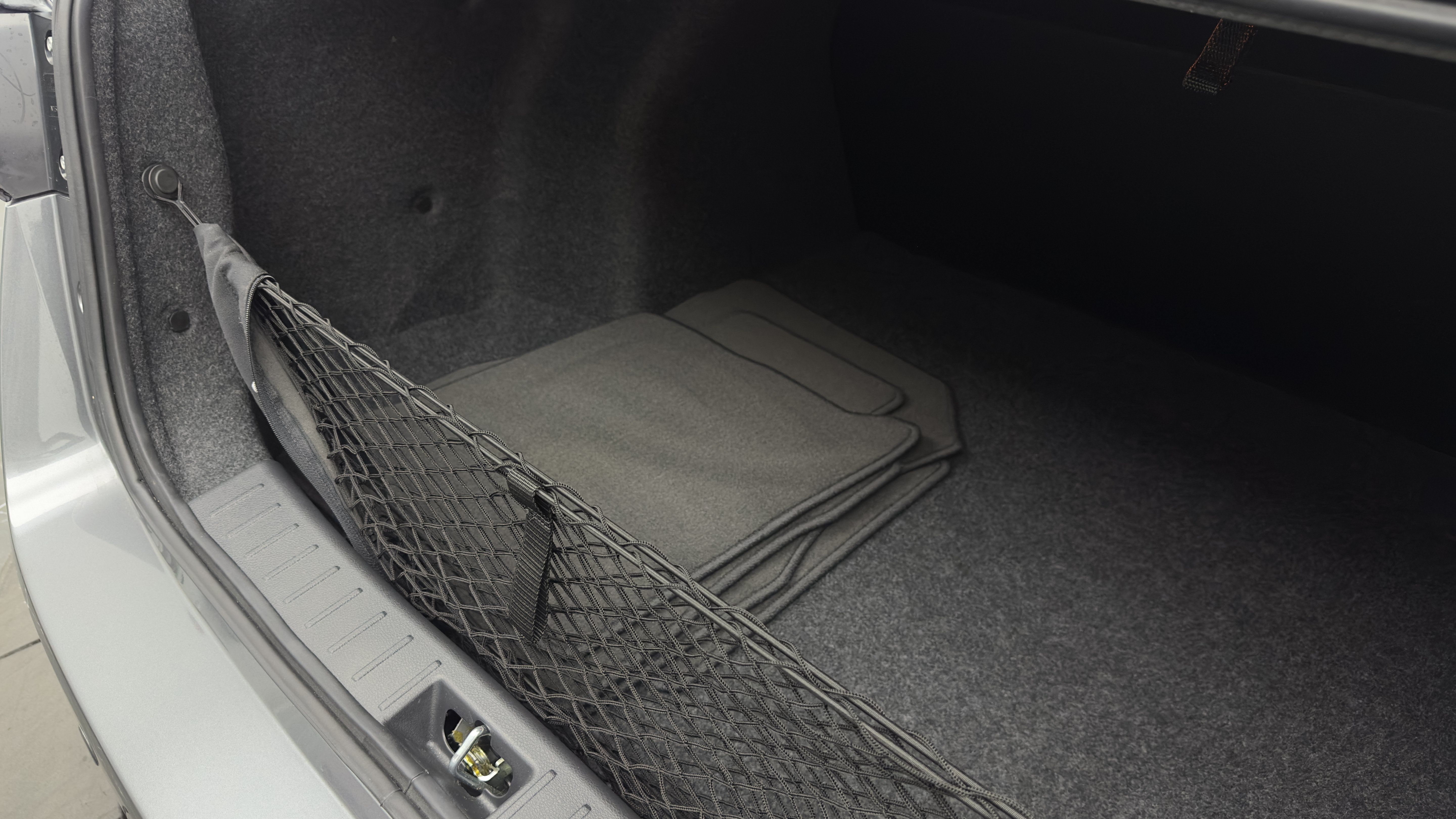 Used 2025 Nissan Versa S w/ Trunk Package FWD image 29