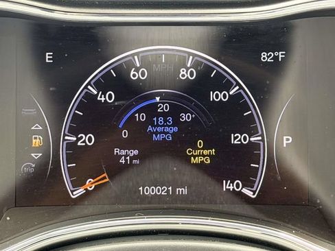 Used 2018 Jeep Grand Cherokee Laredo AWD/4WD image 25