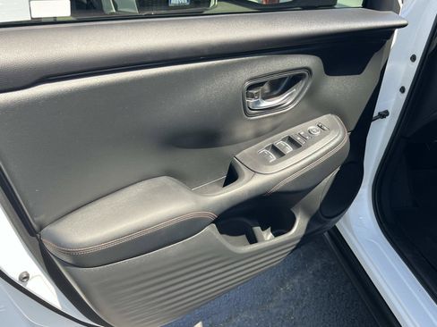 Certified 2024 Honda HR-V Sport image 6