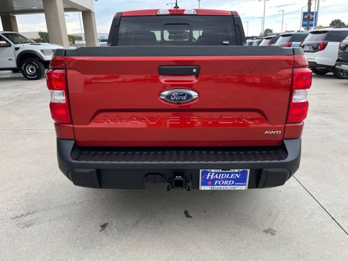 Certified 2024 Ford Maverick Lariat w/ 4K Tow Package AWD/4WD image 5