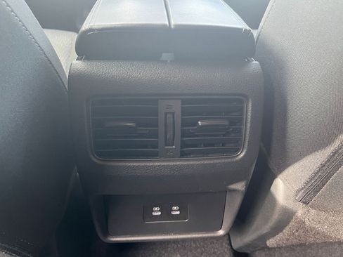 Used 2025 Nissan Rogue SV image 24