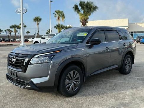 Certified 2025 Nissan Pathfinder S AWD/4WD image 1
