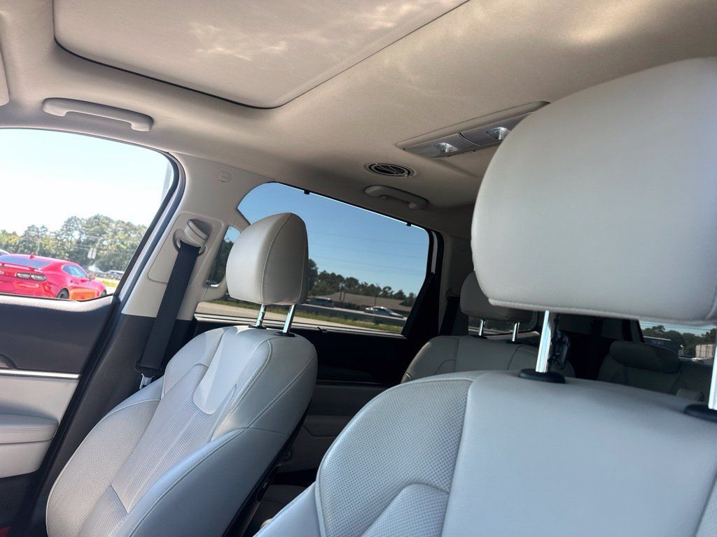Used 2021 Kia Telluride EX w/ EX Premium Package FWD image 14