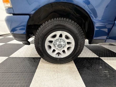 Used 2011 Ford Ranger XLT image 9