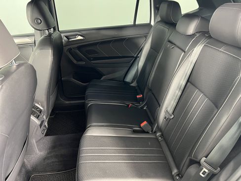 Used 2022 Volkswagen Tiguan SE R-Line AWD/4WD image 20