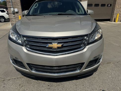 Used 2017 Chevrolet Traverse LT w/ Style and Technology Package AWD/4WD image 8