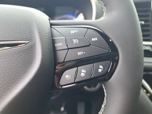 New 2026 Chrysler Pacifica Select w/ S Appearance Package image 12