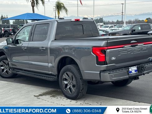 Used 2025 Ford F150 Lightning Lariat image 5