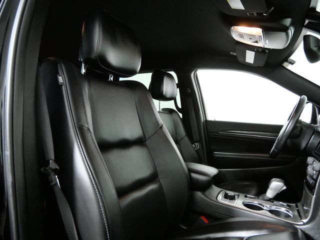 Used 2019 Jeep Grand Cherokee Limited AWD/4WD image 9