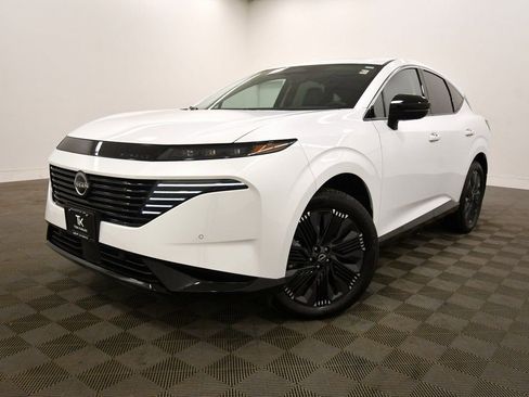 Used 2025 Nissan Murano Platinum w/ Cargo Package image 2