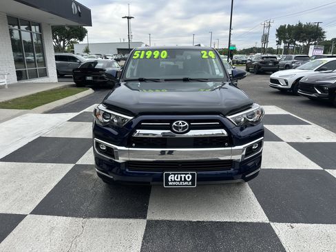 Used 2024 Toyota 4Runner Limited AWD/4WD image 2
